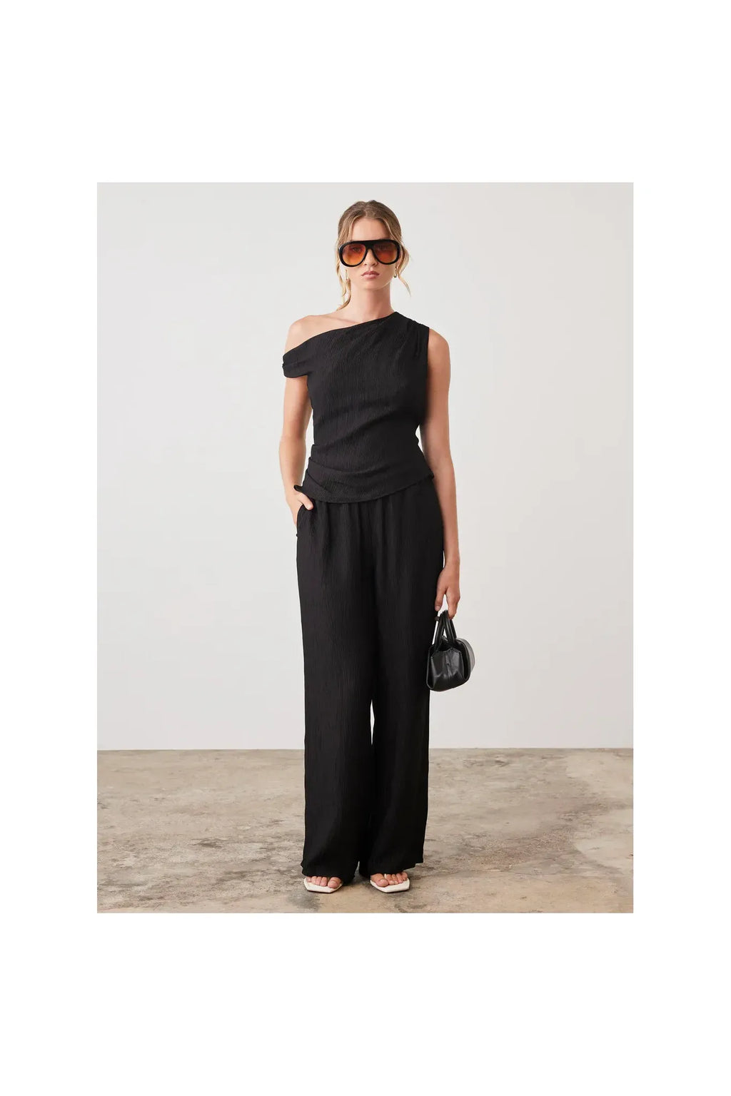 Esmaee / View Blouse Black