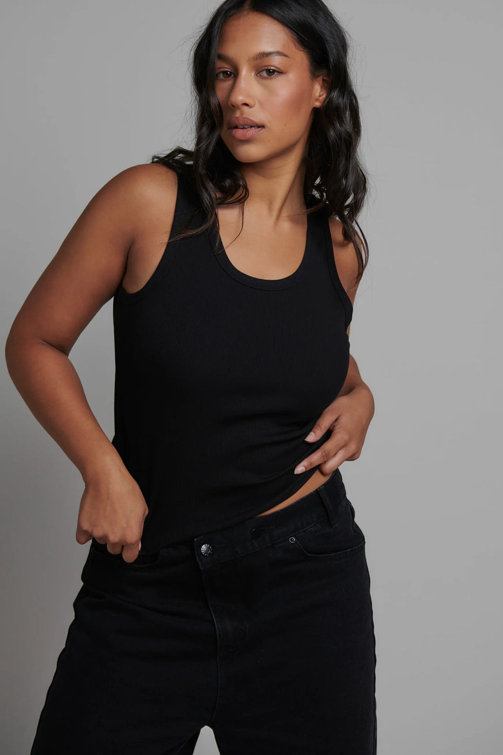 Bayse / Cassia Tank Black