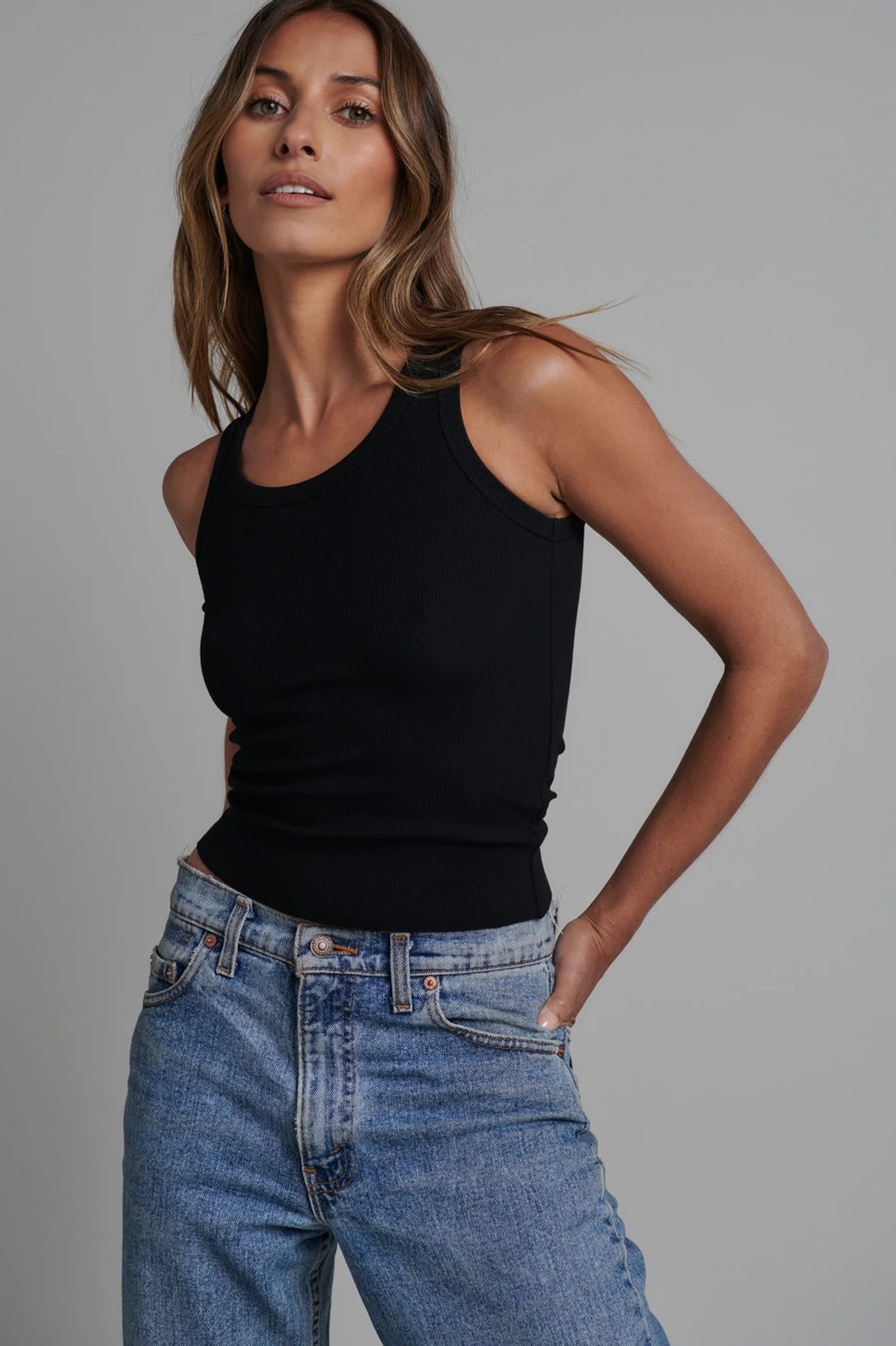 Bayse / Cassia Tank Black