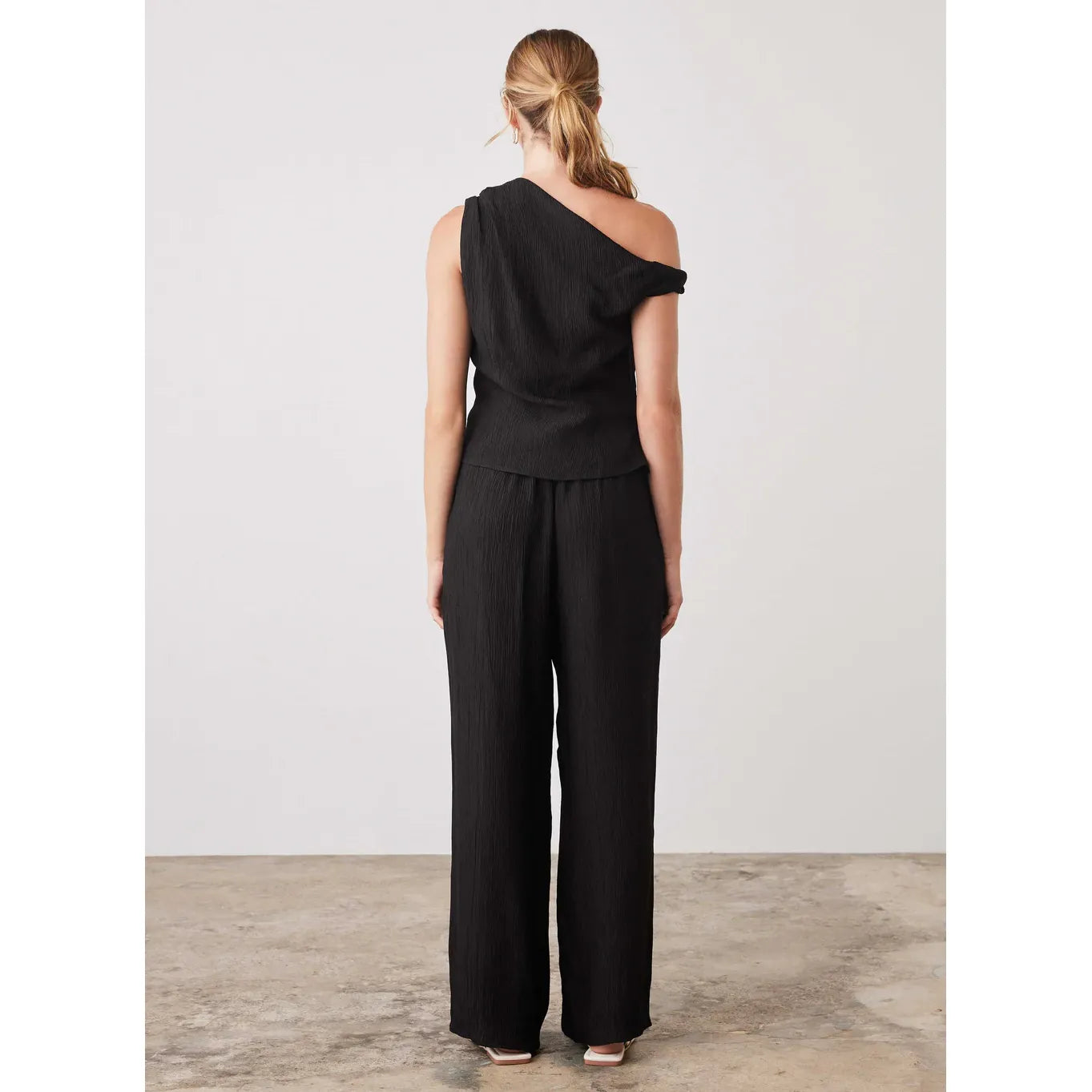 Esmaee / View Pant Black