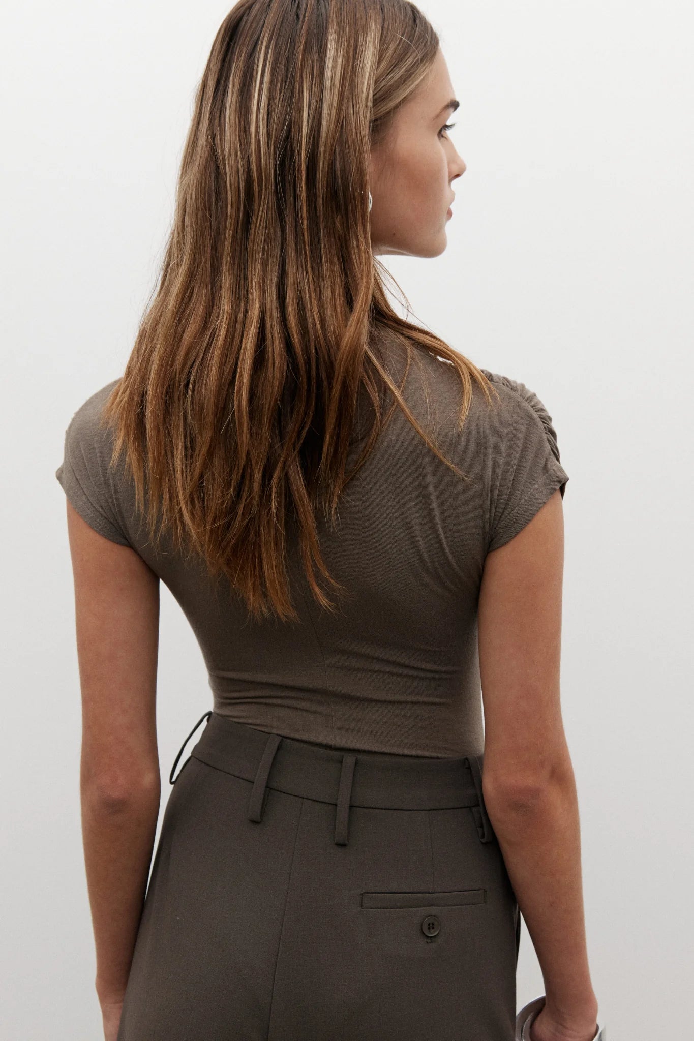 BAYSE / Amrita Sleeveless Bodysuit Mink