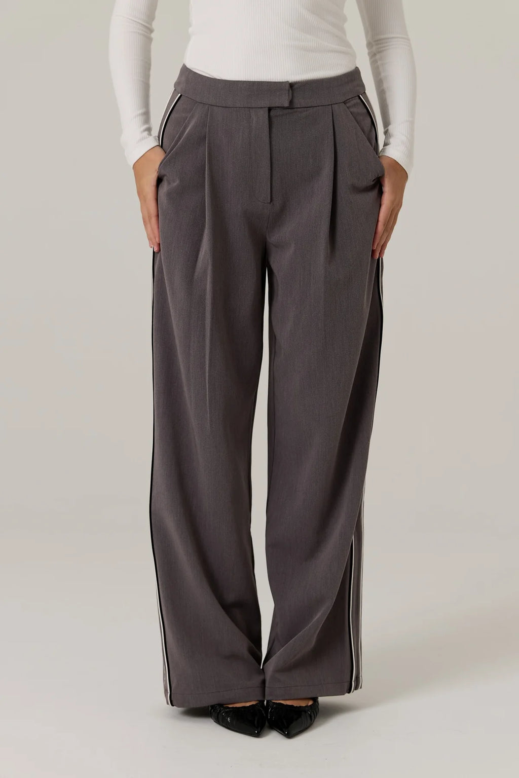 RAEF / Maia Tailored Pant - Iron