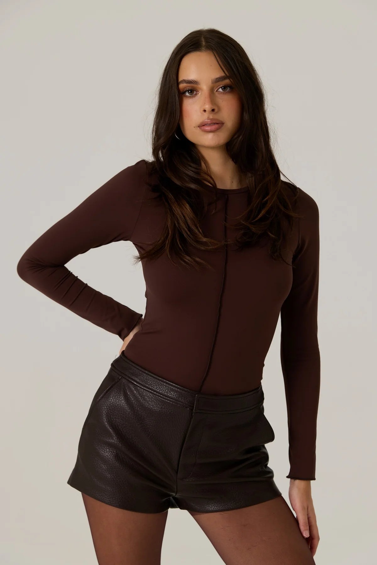 RAEF / Nia Long sleeve Top - Dark  Truffle