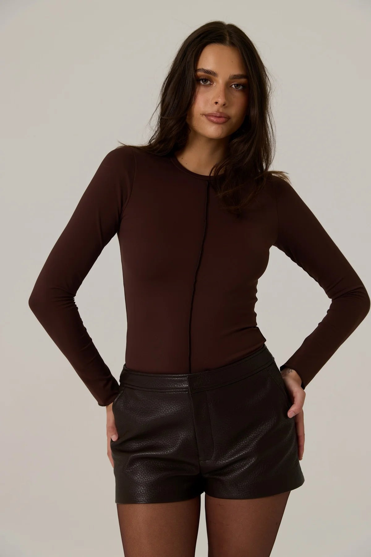 RAEF / Nia Long sleeve Top - Dark  Truffle