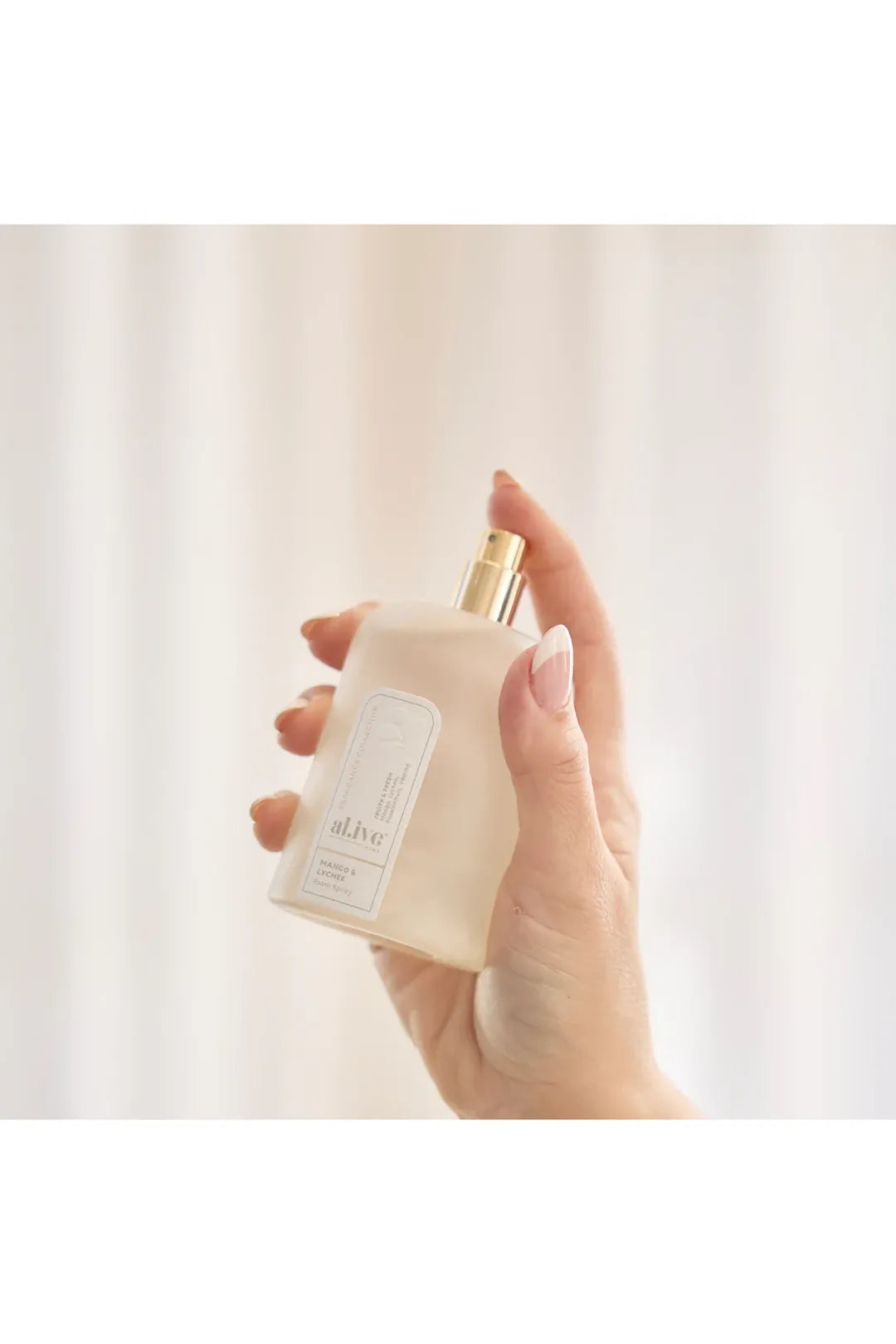 al.ive body | Room Spray Mango & Lychee