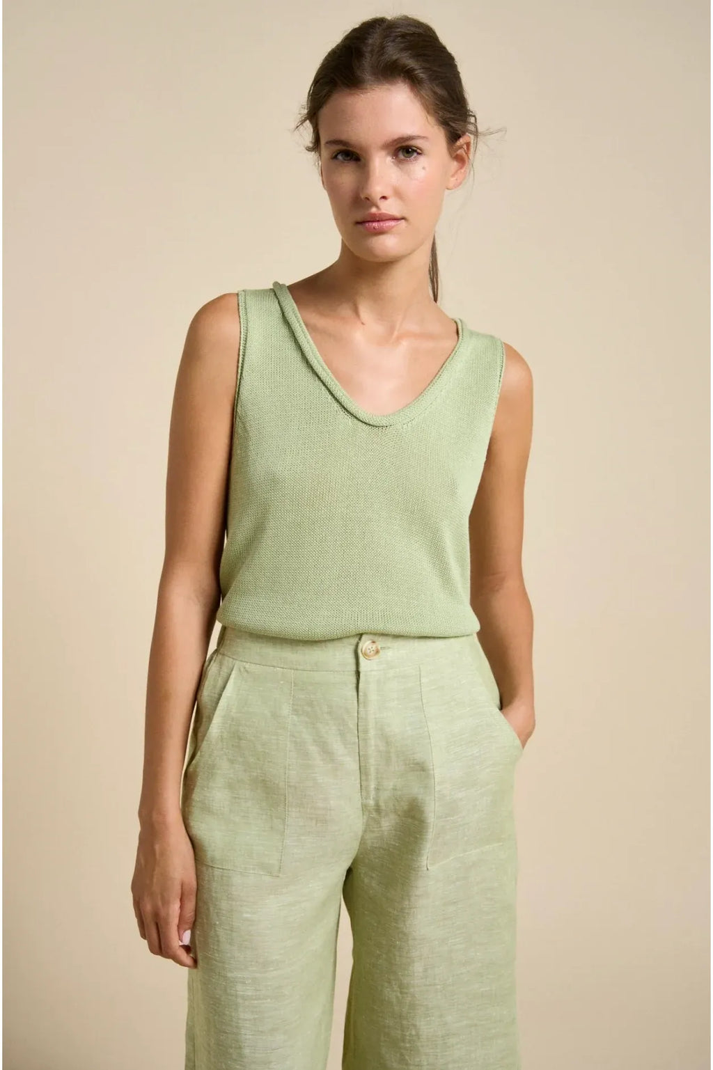 Little Lies / Scoop Neck Tank Green