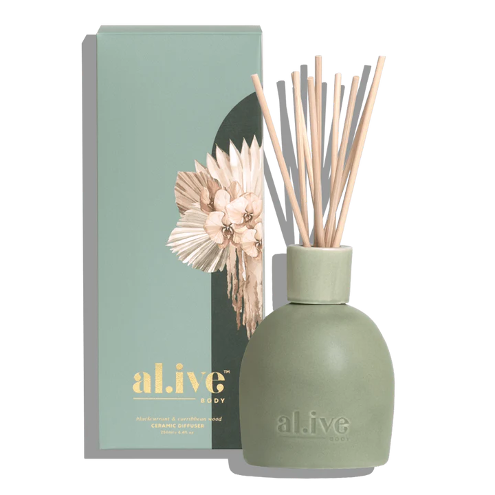 al.ive body blackcurrant and caribbean wood diffuser