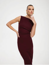 Load image into Gallery viewer, Effie Kats / Verona Gown Wine
